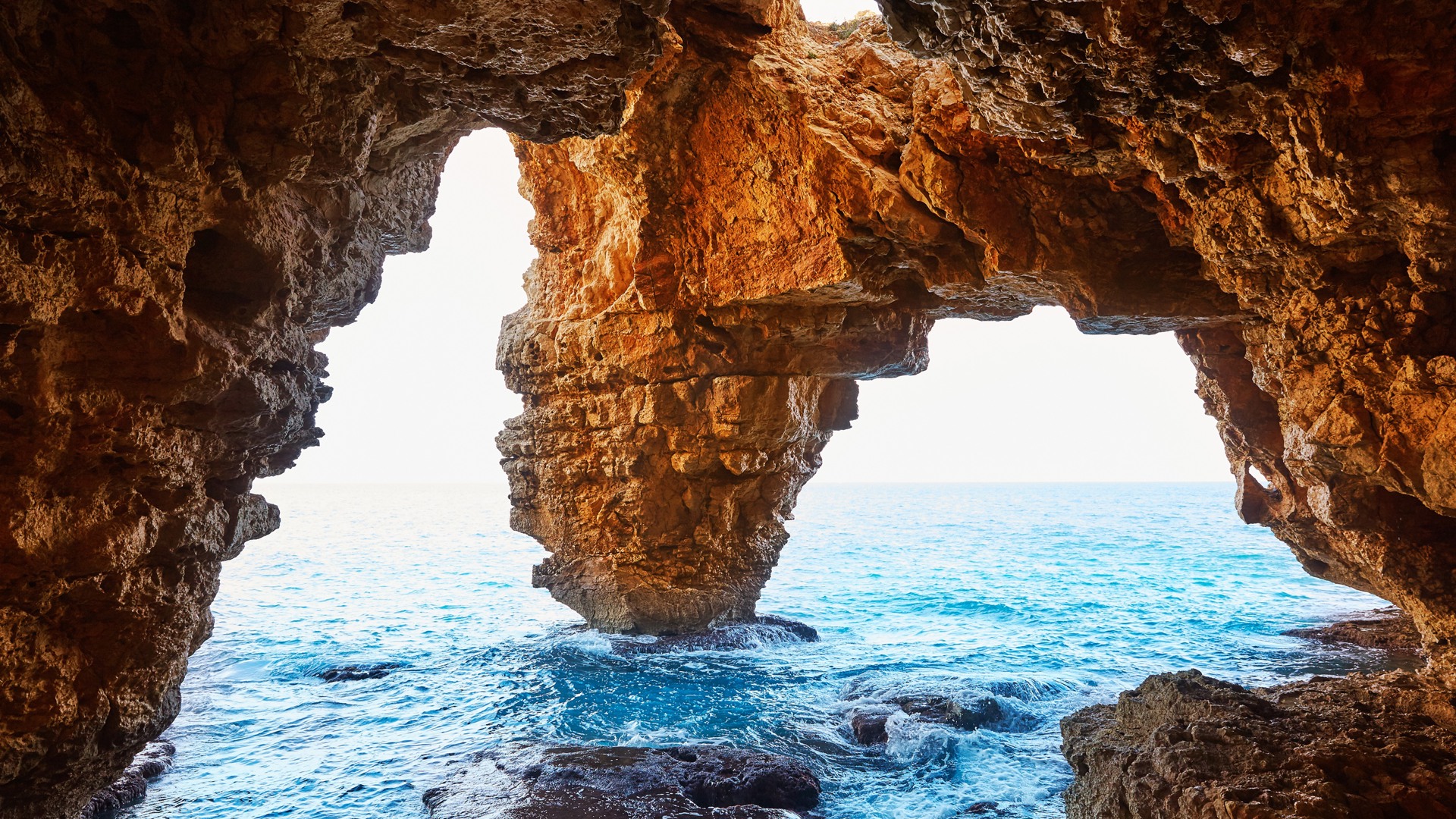 Grottes et spéléologie