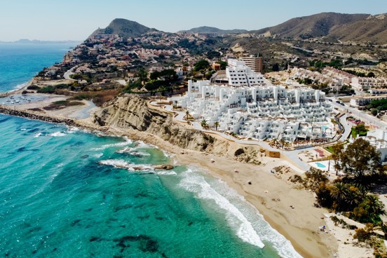 Verblijf tijdens je herfstvakantie aan de Costa Blanca op ons resort direct aan het strand
