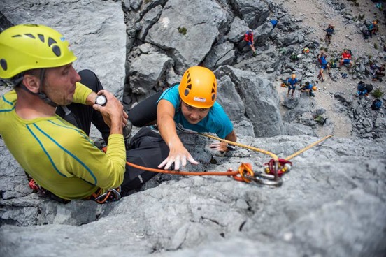 Outdoor mogelijkheden zoals klimmen tijdens je last-minute vakantie naar Obertraun