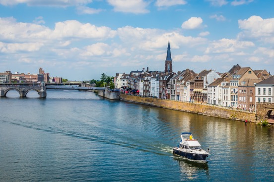 2. Rondvaart in Maastricht over de Maas