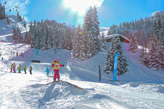 Apprendre le ski ou le snowboard en école de ski à Flaine