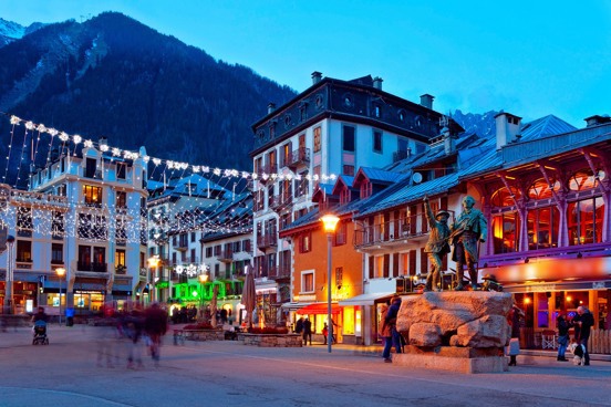 Bezoek de mooie bezienswaardigheden zoals het stadje Chamonix tijdens je wintersport in de Haute-Savoie