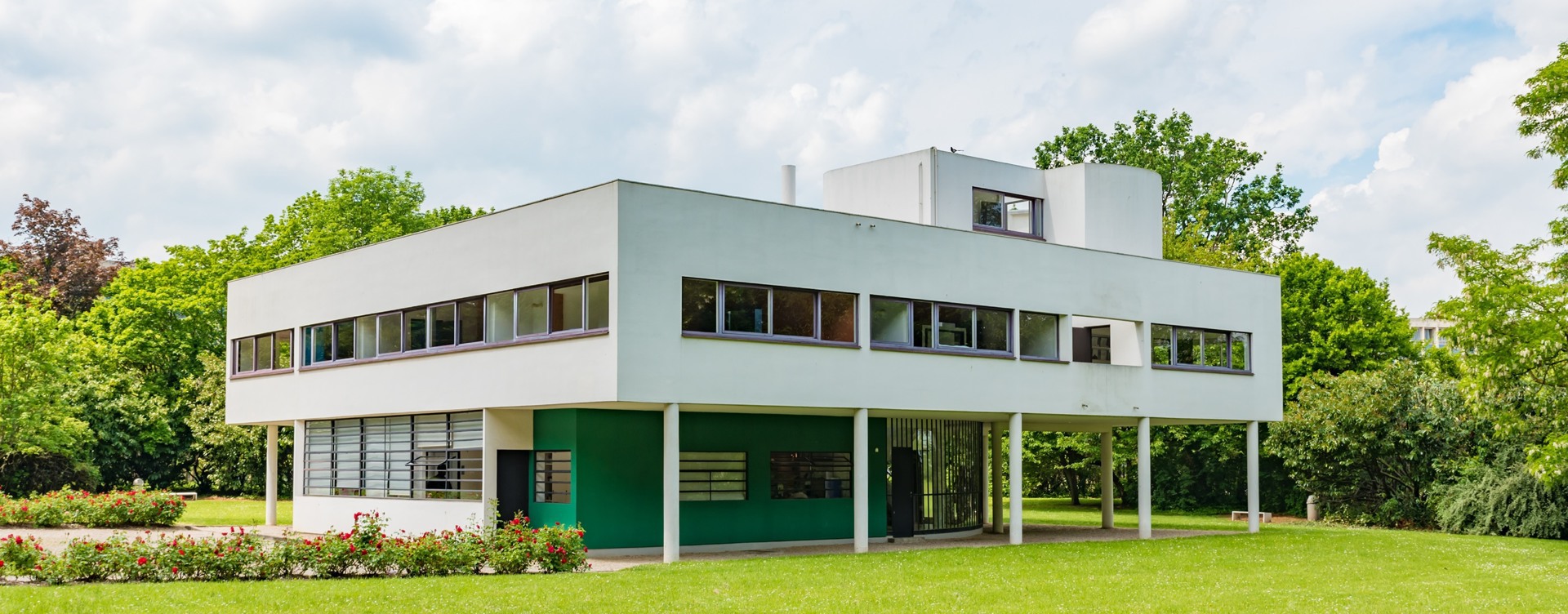 Enjoy the creative buildings of Le Corbusier
