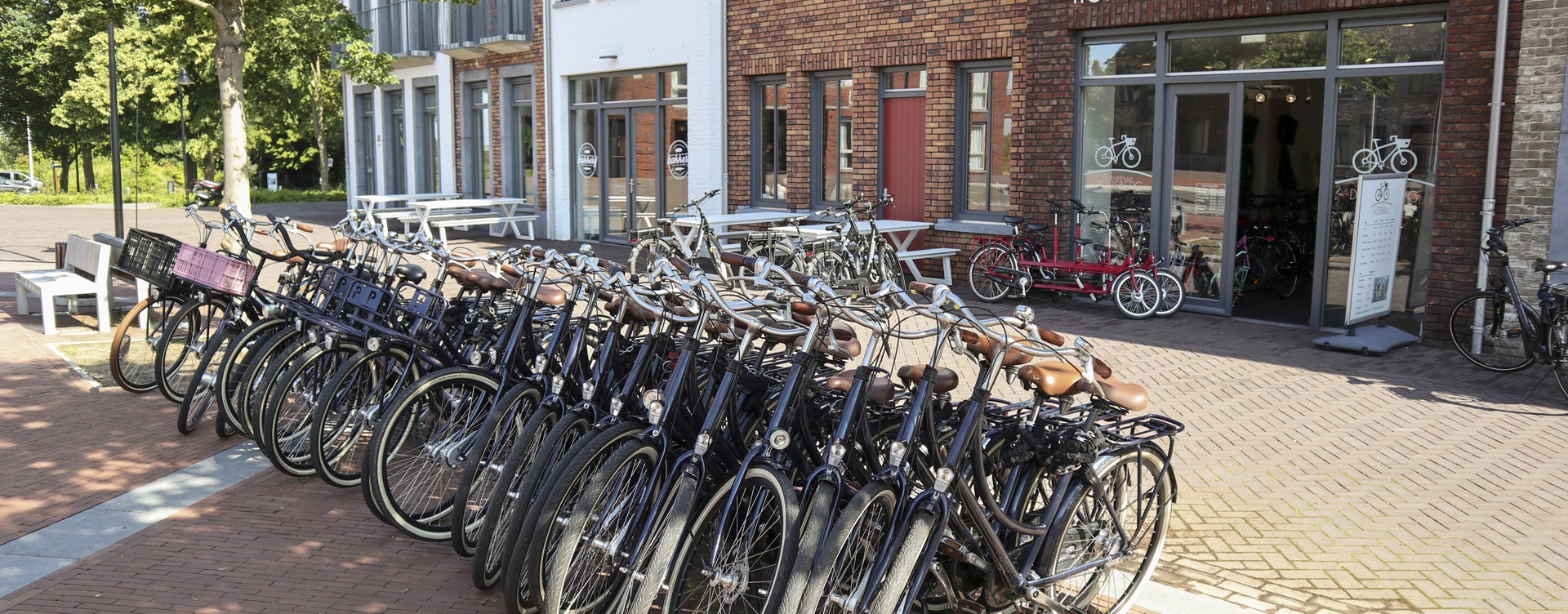 Louez le vélo de votre choix
à la boutique Fietsverhuur Dousberg du complexe