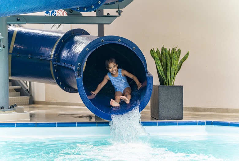 Dormio_Resort_Maastricht_Facilities_Swimming_Pool_Water_Slide_003.jpg