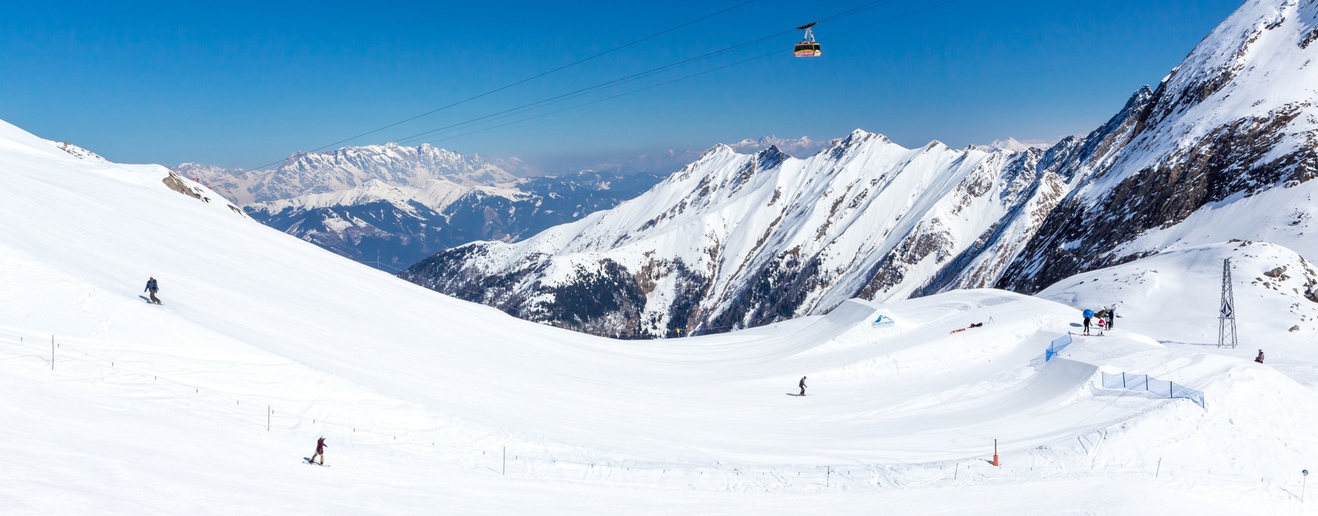 Experience an unforgettable winter sports holiday
in the Austrian Alps