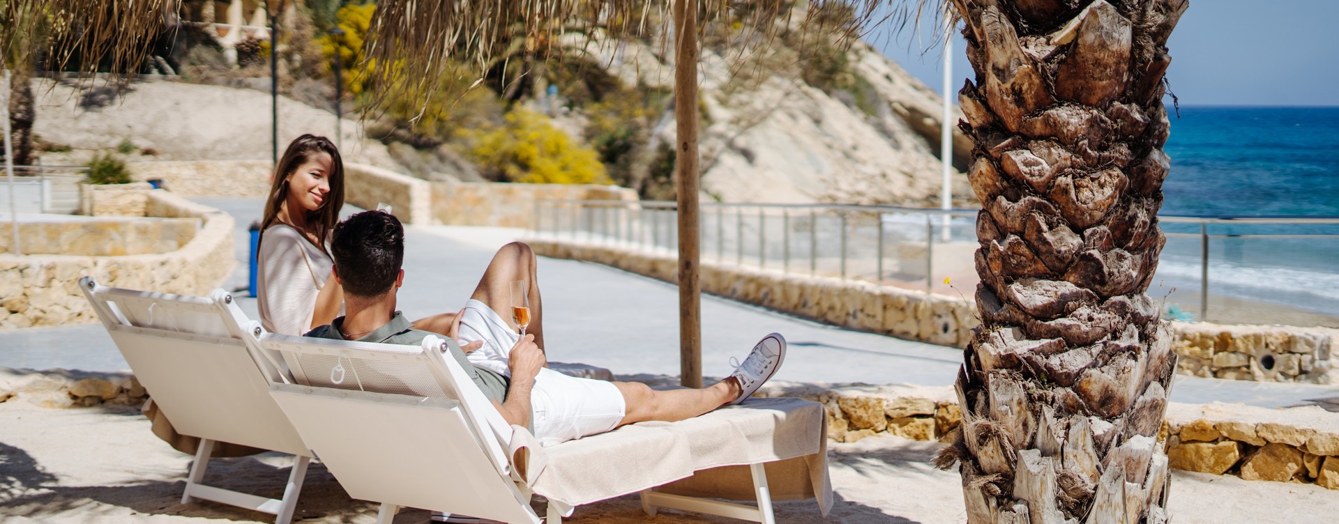 Start de zomer goed en geniet
van een heerlijk verblijf aan de Spaanse kust