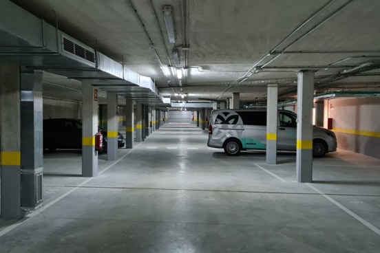 Parken Sie Ihr (Elektro-)Auto kühl im Parkhaus