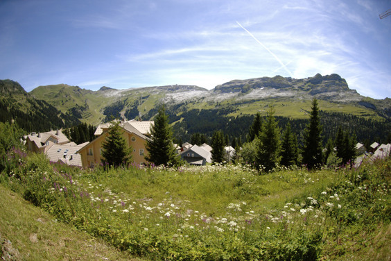 Enjoy wonderful temperatures during your summer holiday in Flaine