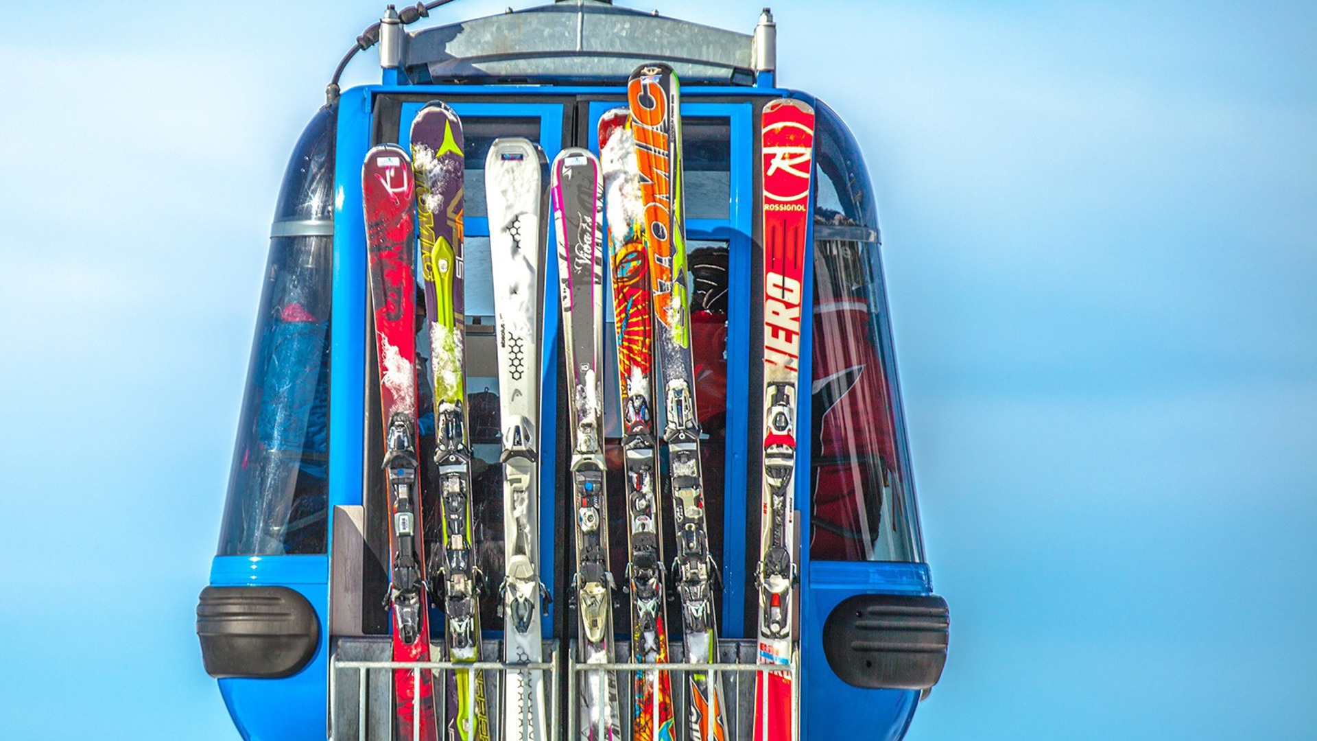 Bon plan : louez votre matériel de ski juste à côté du complexe