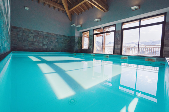 Dormio Resort Flaine swimming pool
