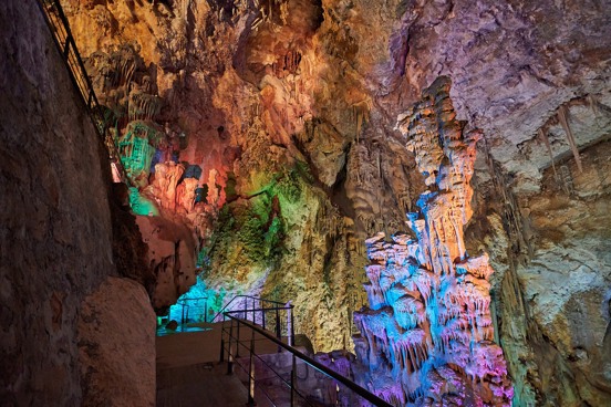 Tip 3: het Spaanse stadje El Campello en de grotten van Canalobre