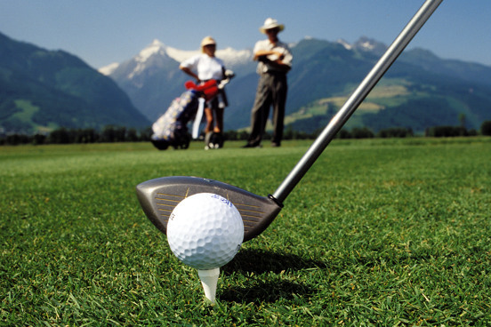 Golfing in the area around Obertraun