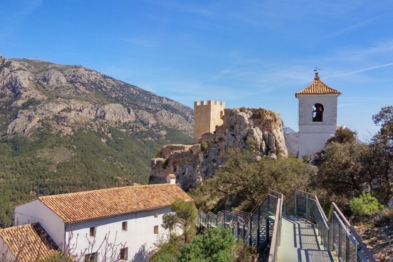 Bezoek het kasteel San José in Guadalest tijdens je herfstvakantie aan de Costa Blanca