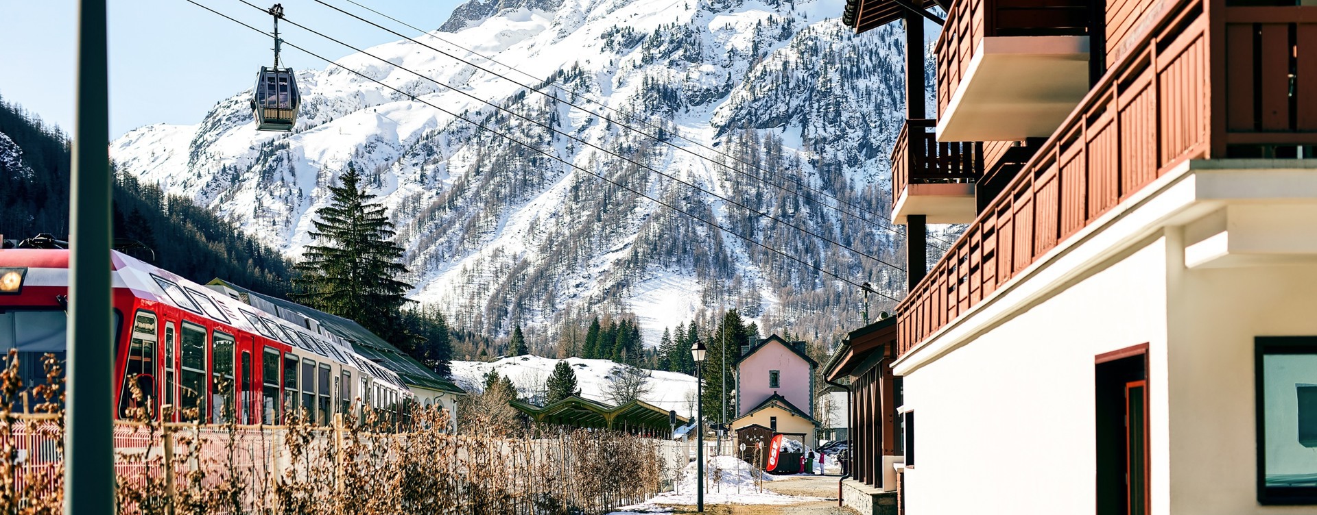 Enjoy the vibrant town centre of Chamonix 
or the surrounding ski areas