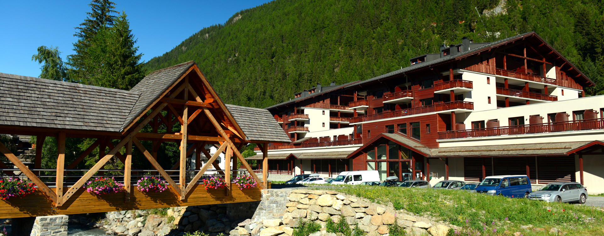 Explore our attractive resort in Vallorcine, 
situated in the French Alps