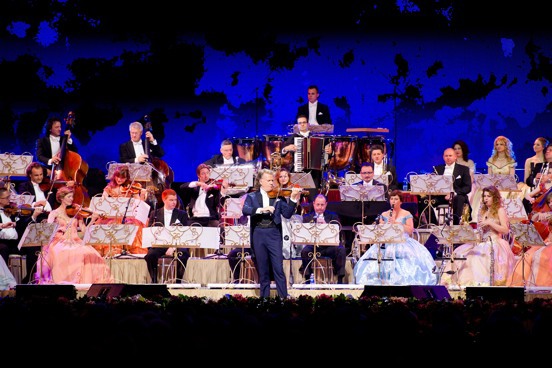 Visit the traditional summer evening concerts of André Rieu on Vrijthof during your stay in Maastricht