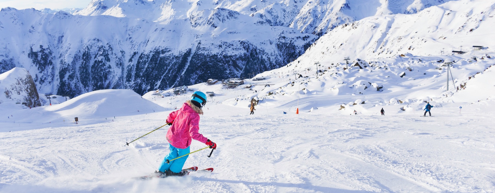 Enjoy challenging pistes and 
beautiful ski areas in the vicinity of Obertraun